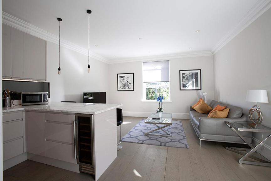 Ealing Apartments Londen Buitenkant foto